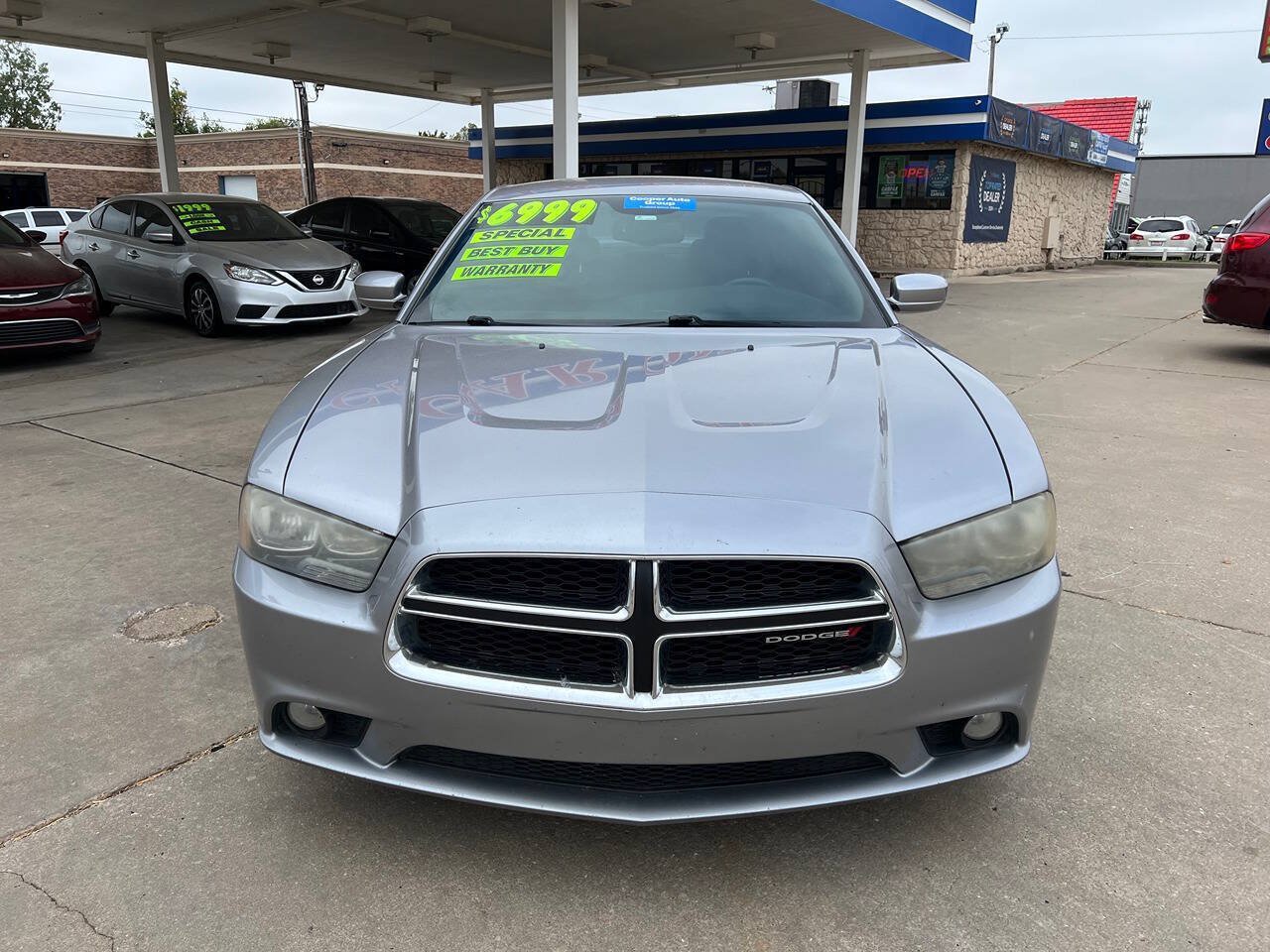 Used 2014 Dodge Charger SXT RWD image 3