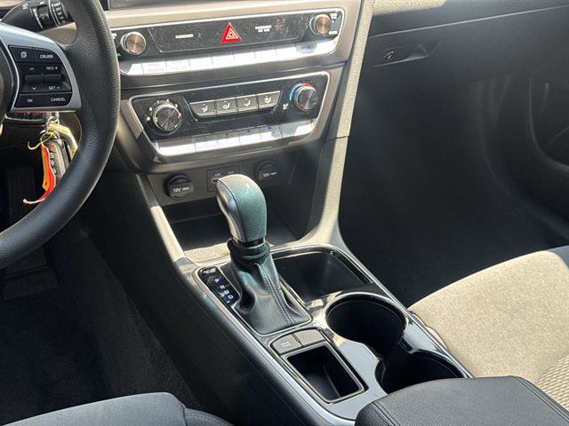Used 2019 Hyundai Sonata SE FWD image 12
