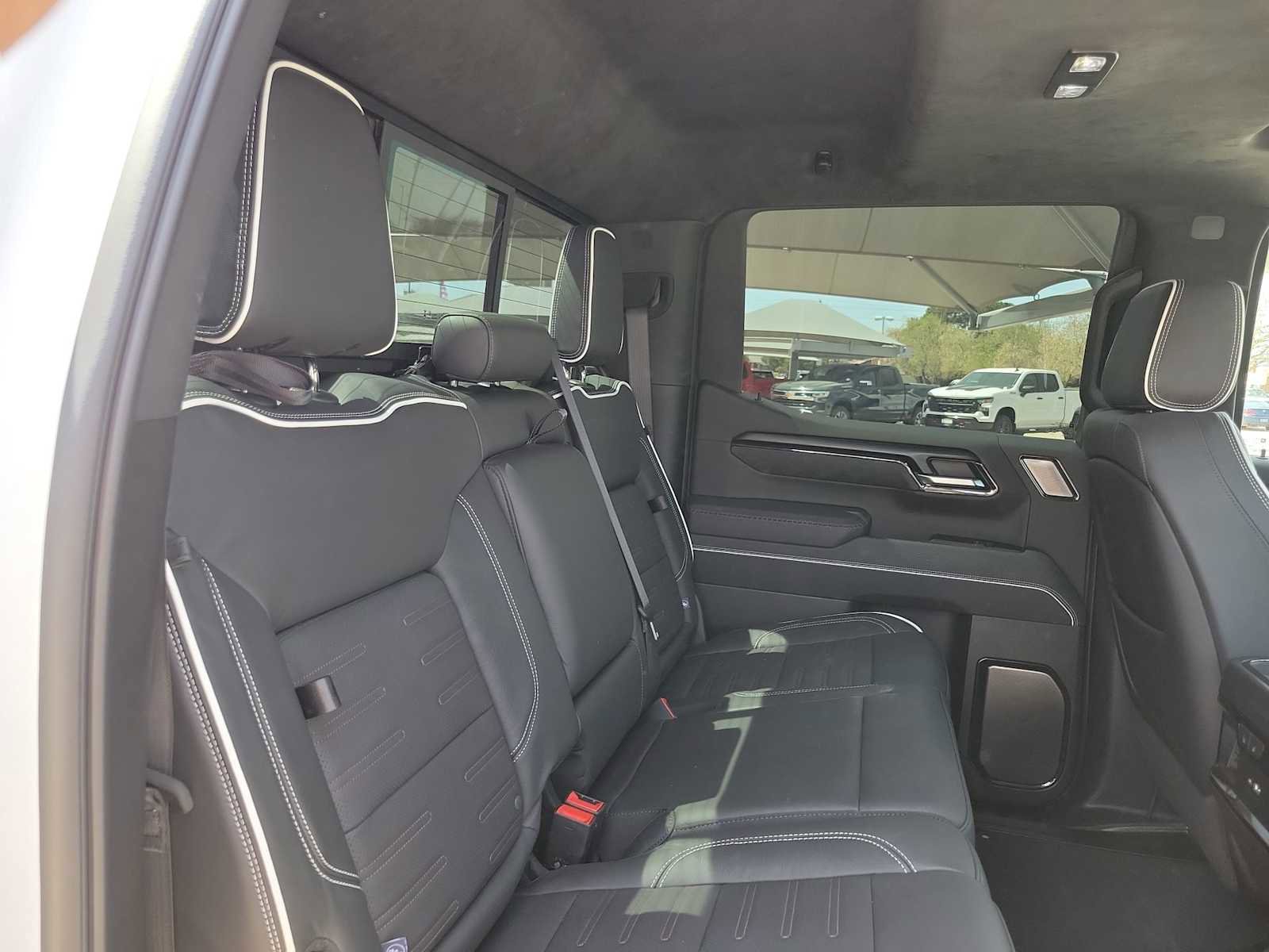 Used 2024 GMC Sierra 1500 AT4X image 17