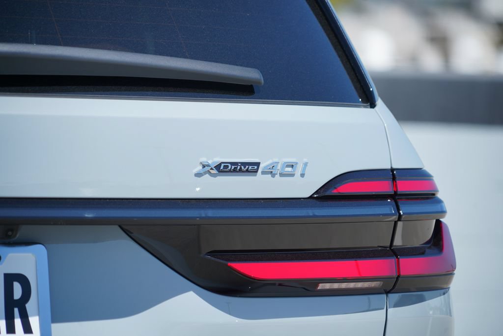 New 2027 BMW X7 xDrive40i AWD/4WD image 9