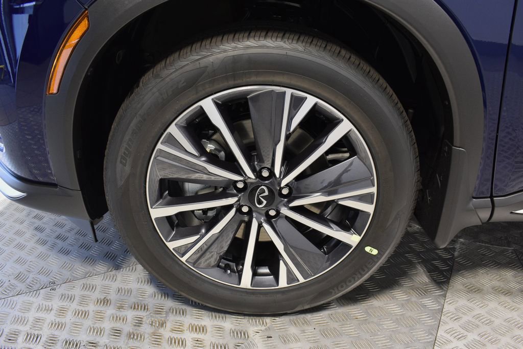 New 2026 INFINITI QX60 Luxe w/ Family Package image 30