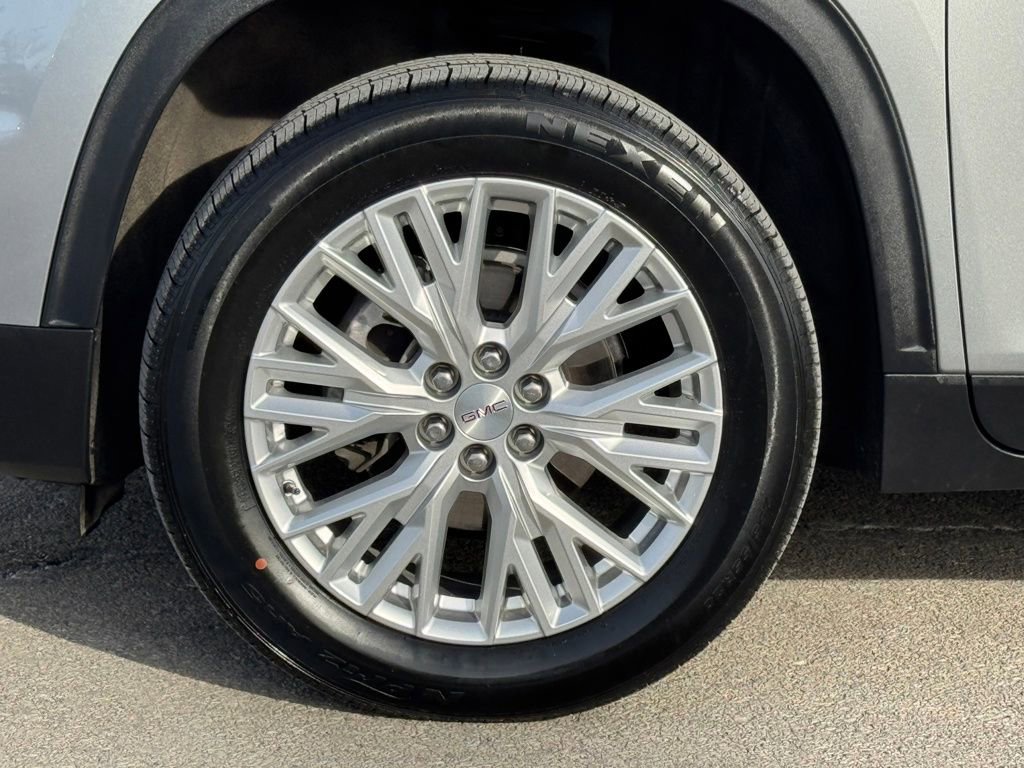 Used 2024 GMC Acadia Elevation image 41