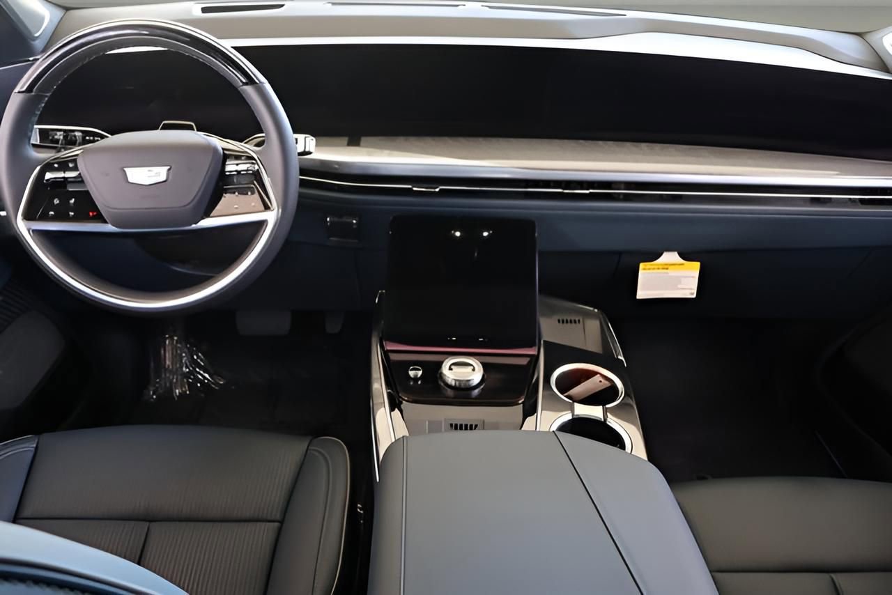 New 2025 Cadillac Escalade IQ Luxury 2 w/ LPO, Radiant Package image 13