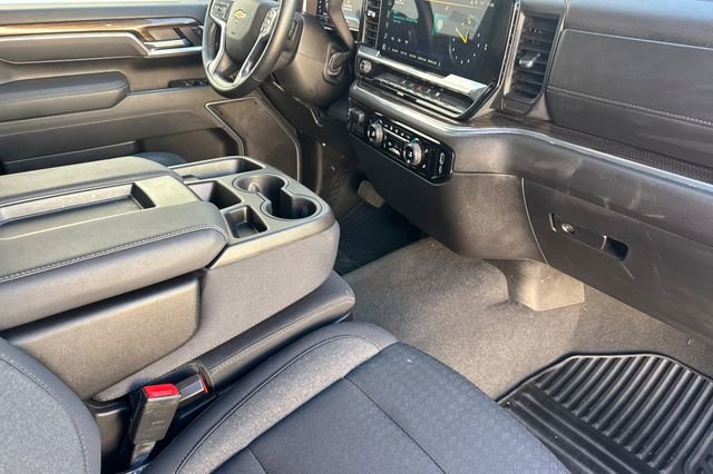 Used 2025 Chevrolet Silverado 2500 LT w/ Convenience Package image 19