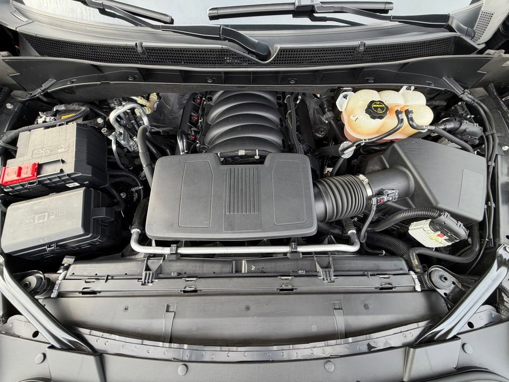 Used 2025 GMC Yukon Denali image 9