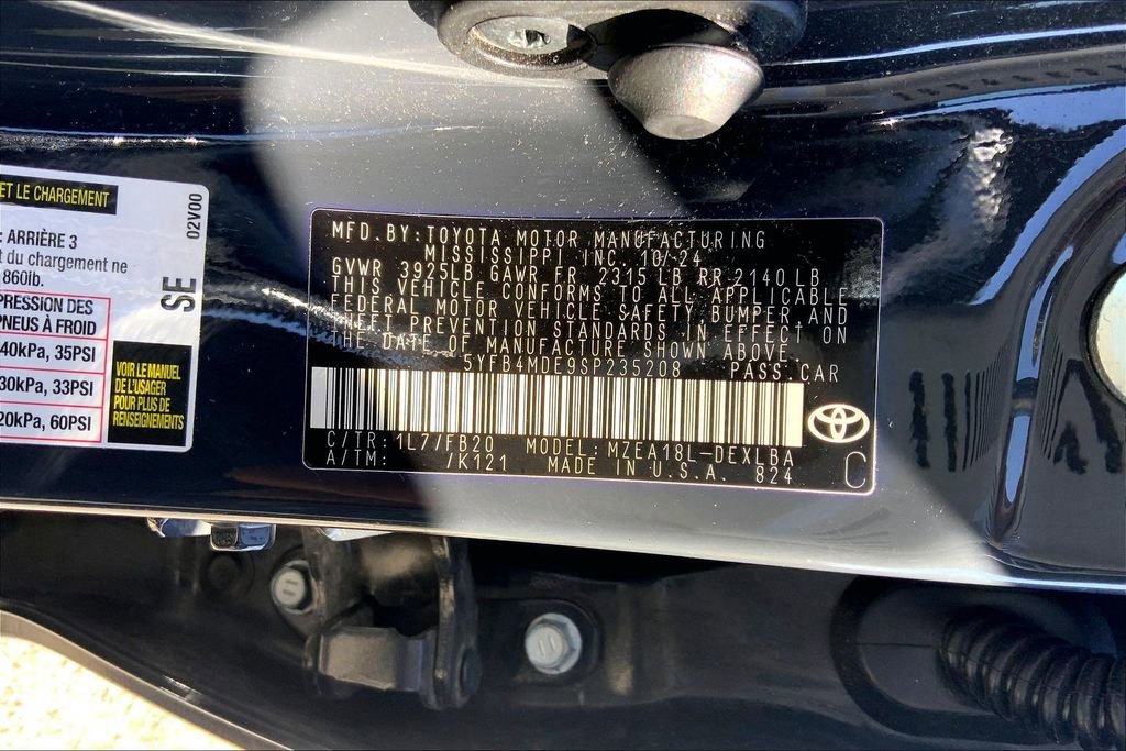 Used 2025 Toyota Corolla LE FWD image 27