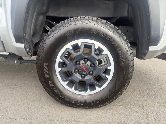 Used 2024 Toyota Tacoma TRD Off-Road AWD/4WD image 25