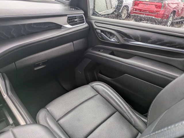 Used 2024 GMC Yukon Denali RWD image 19