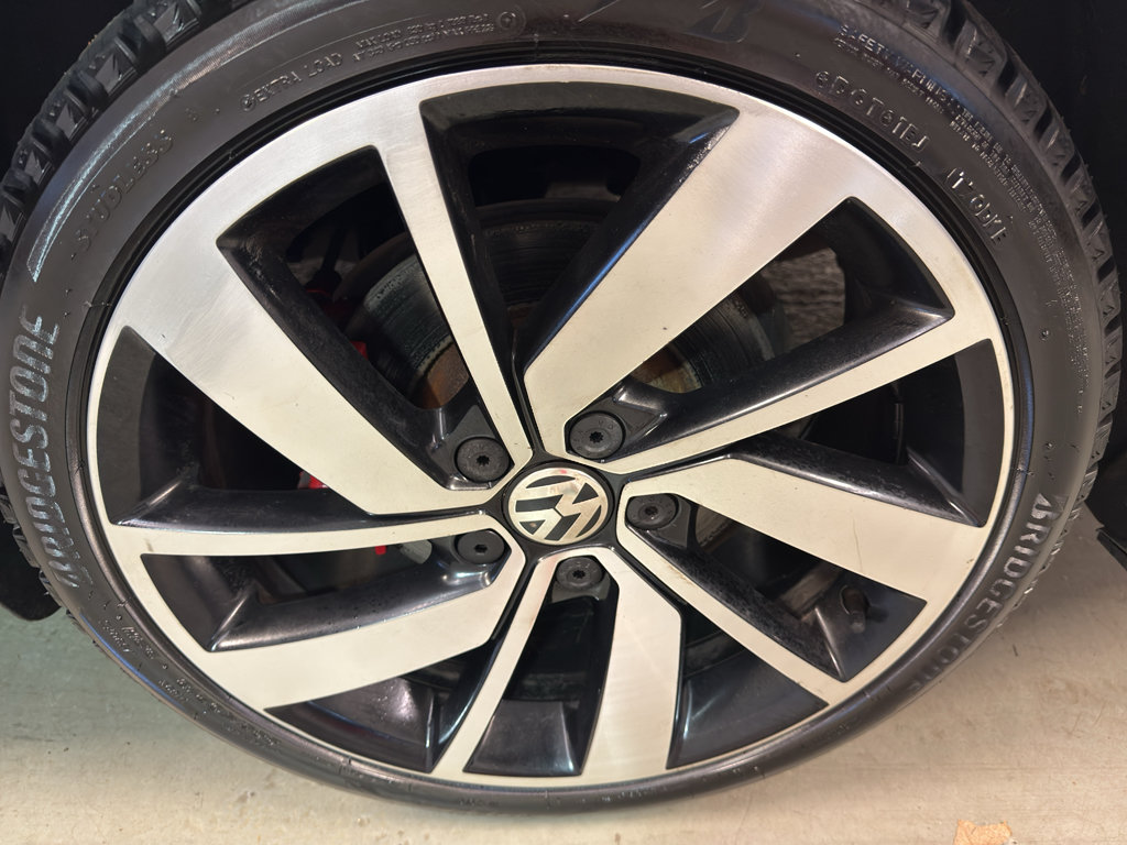 Used 2020 Volkswagen Jetta GLI FWD image 34