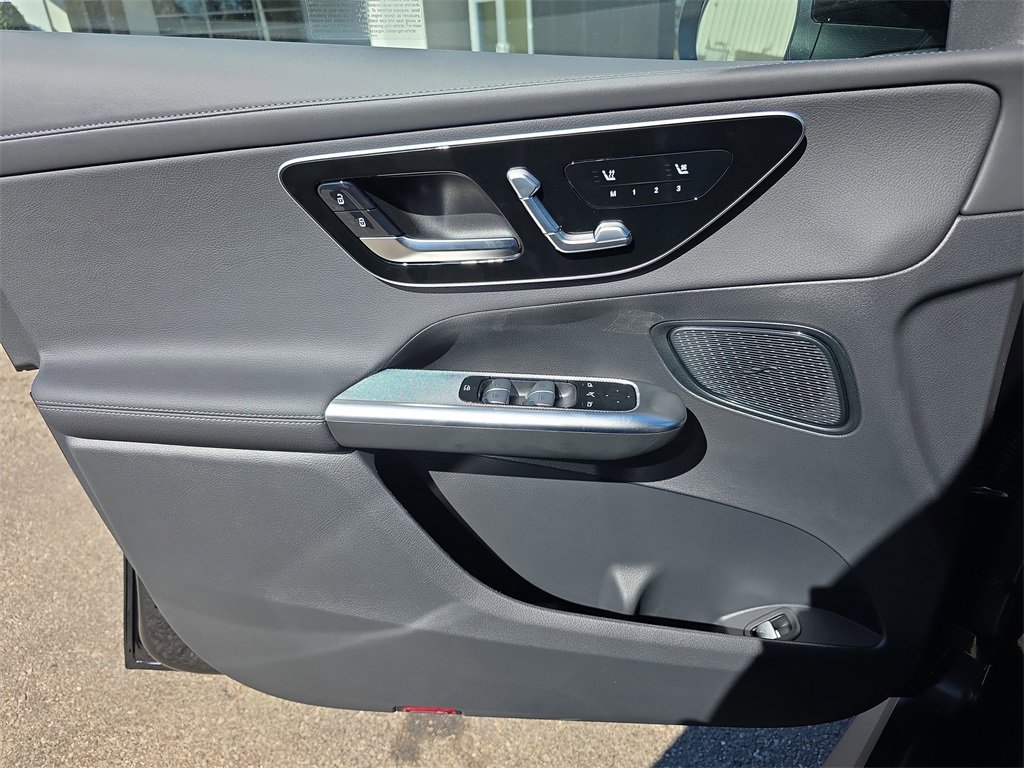 New 2026 Mercedes-Benz GLC 300 image 19