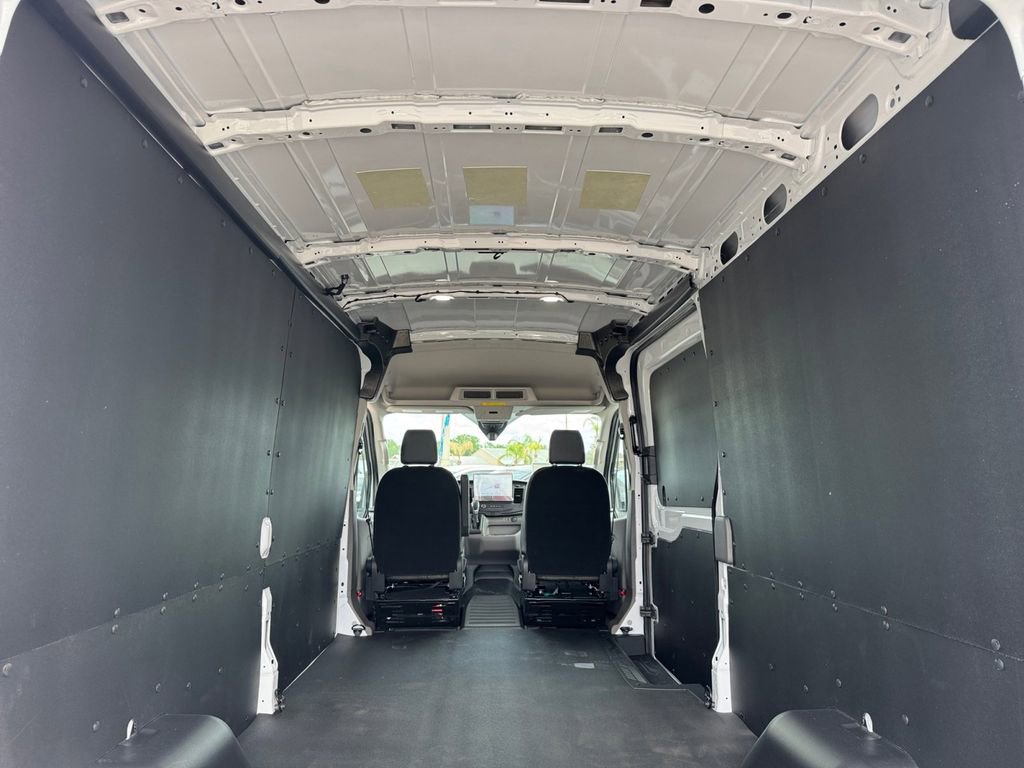 New 2026 Ford Transit 250 148 Medium Roof image 23