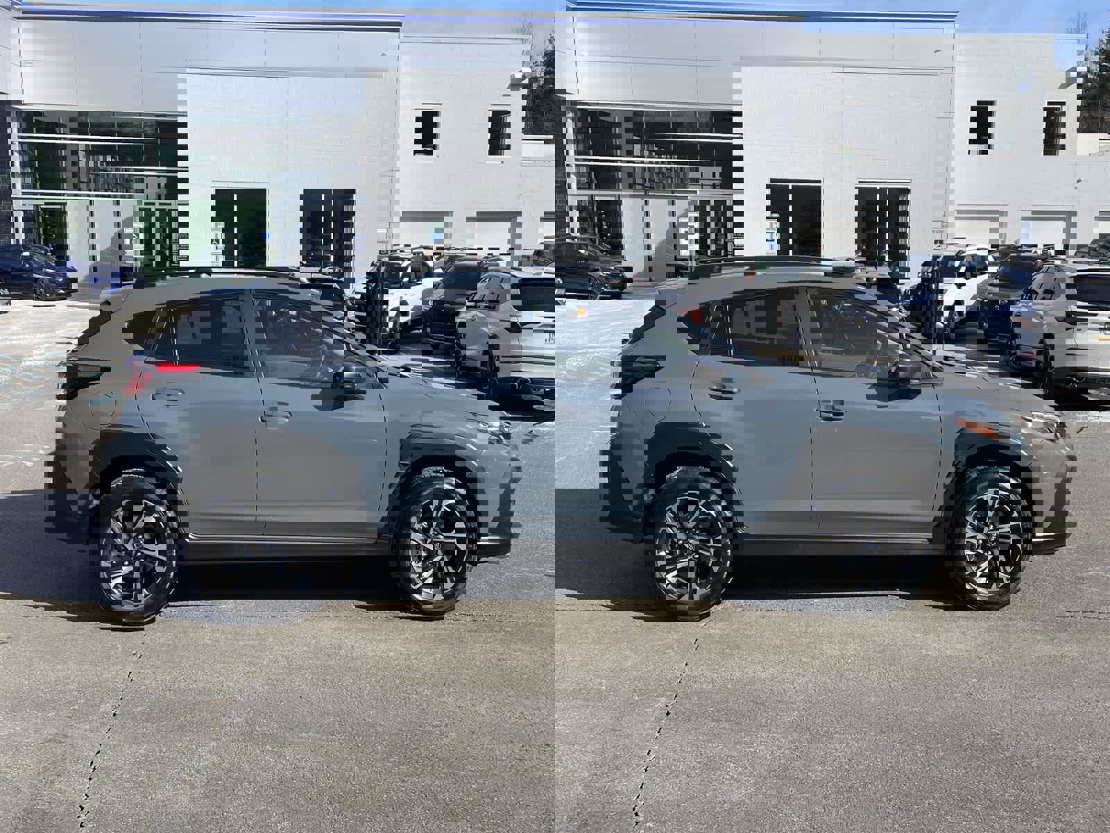 Used 2025 Subaru Crosstrek 2.0i Premium image 6