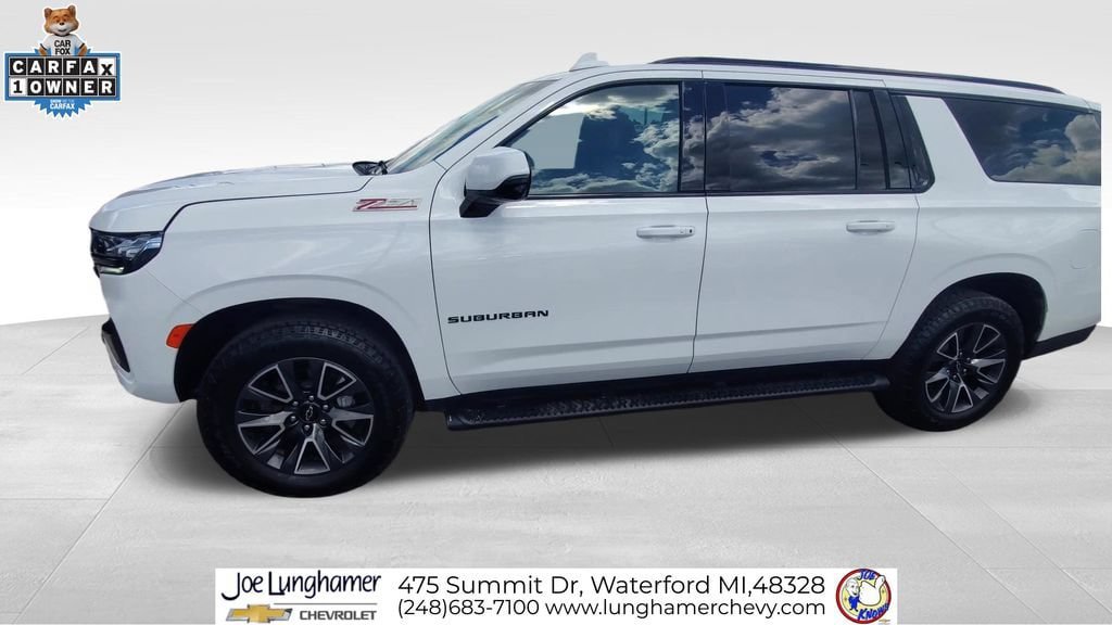 Certified 2024 Chevrolet Suburban Z71 w/ Luxury Package AWD/4WD image 4