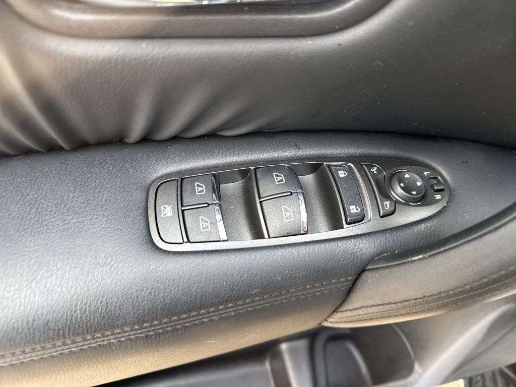 Used 2022 Nissan Armada SL w/ Midnight Edition Package image 8