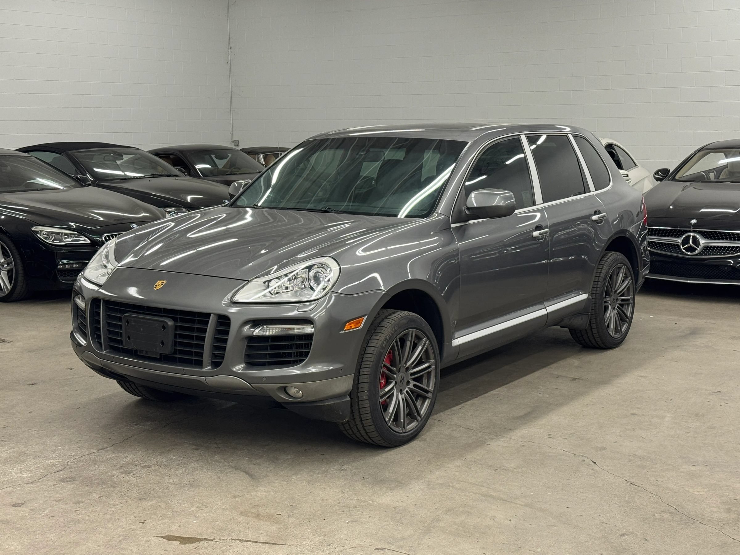 Used 2008 Porsche Cayenne Turbo AWD/4WD image 2
