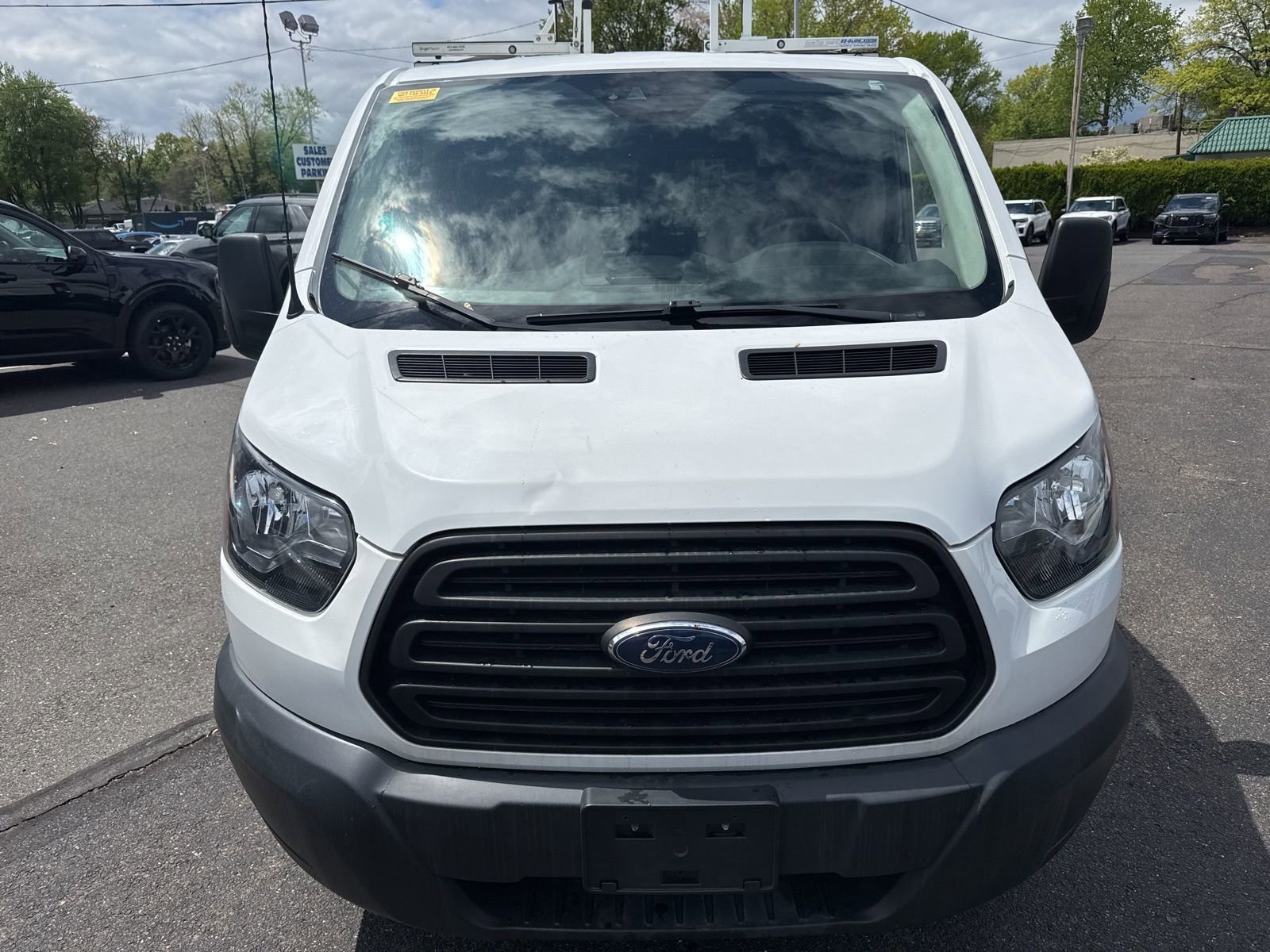 Used 2019 Ford Transit 150 130 Low Roof RWD image 2