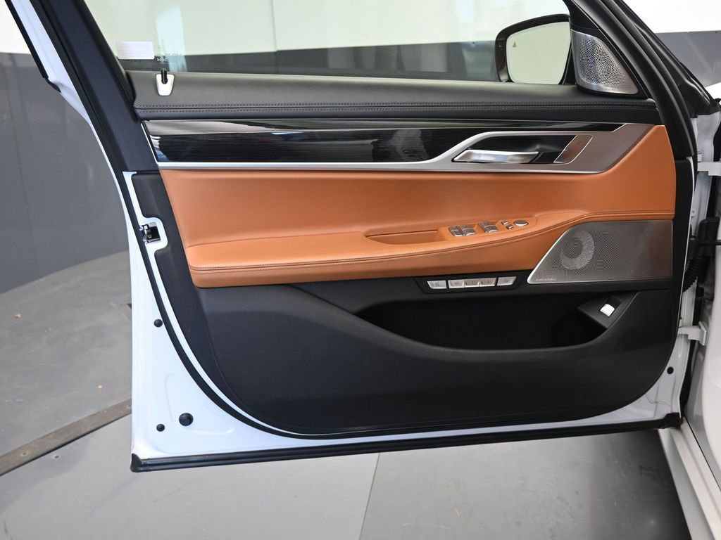 Used 2018 BMW 750i 750i 4D Sedan image 23