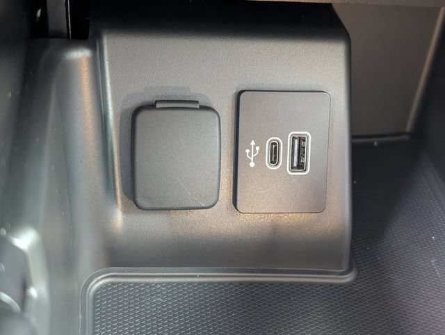 Used 2025 Ford Explorer ST AWD/4WD image 18