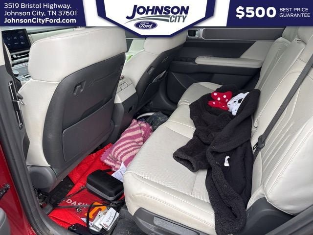 Used 2025 Hyundai Santa Fe SEL AWD/4WD image 17