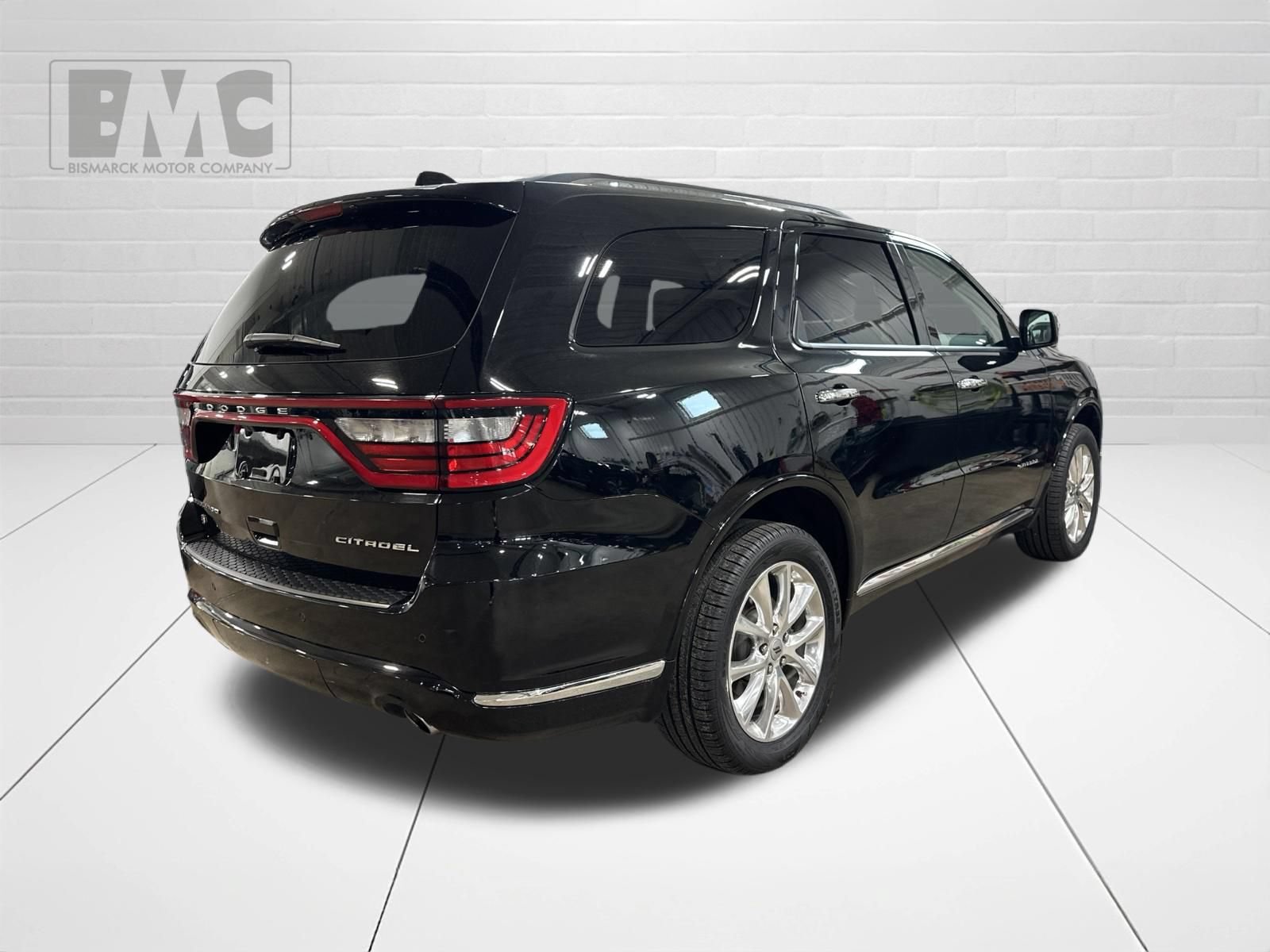 Used 2019 Dodge Durango Citadel w/ Technology Group AWD/4WD image 3