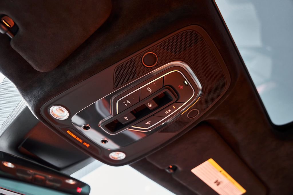 Used 2022 Lamborghini Urus AWD/4WD image 83