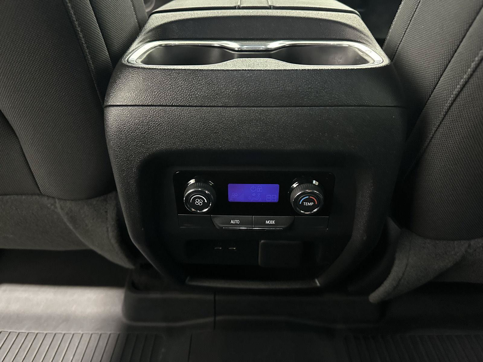 Used 2024 Chevrolet Traverse LT w/ LPO, Floor Liner Package AWD/4WD image 19