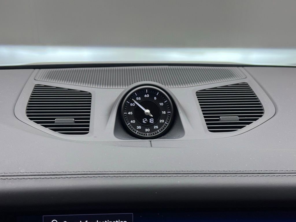 Used 2025 Porsche Cayenne S image 19