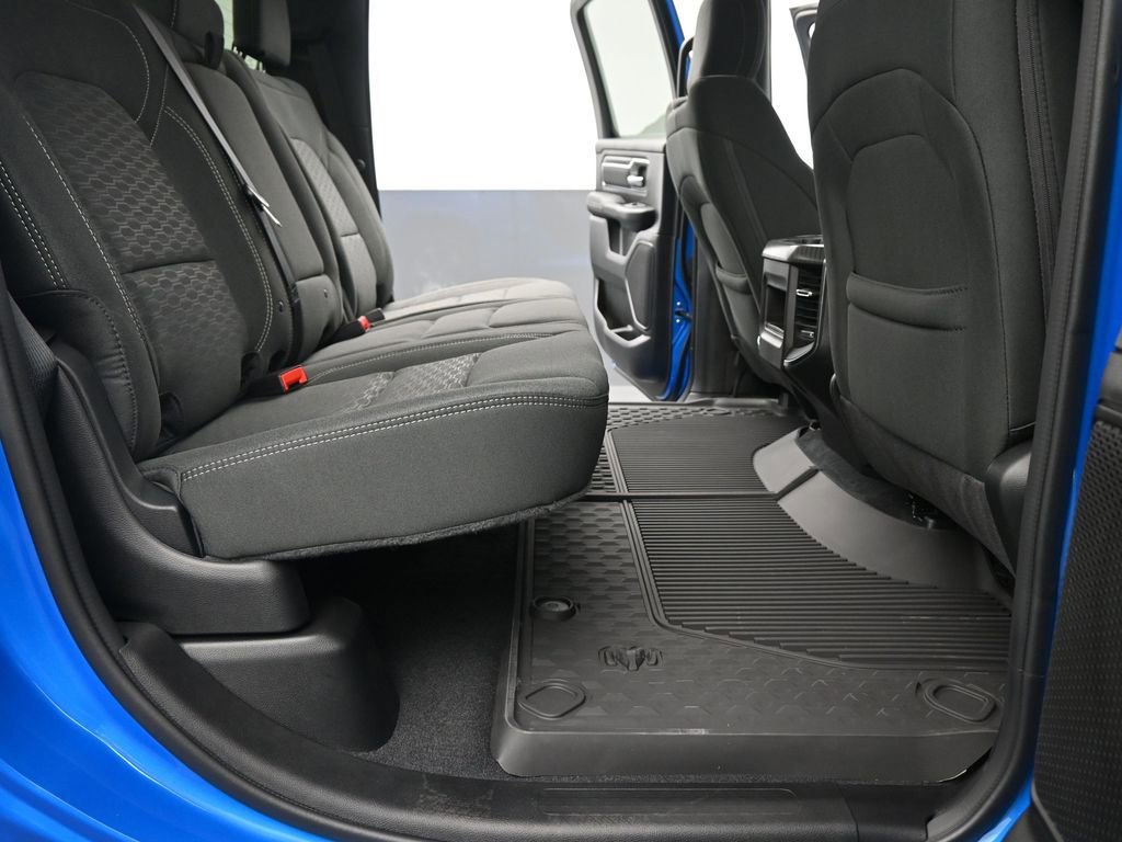 New 2026 RAM 1500 4x4 Crew Cab image 17