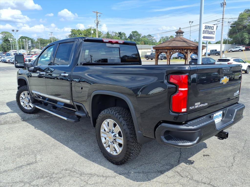 New 2026 Chevrolet Silverado 2500 High Country w/ High Country Premium Package AWD/4WD image 5