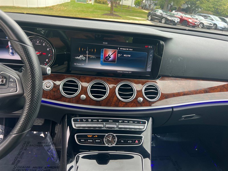 Used 2017 Mercedes-Benz E 300 4MATIC image 22