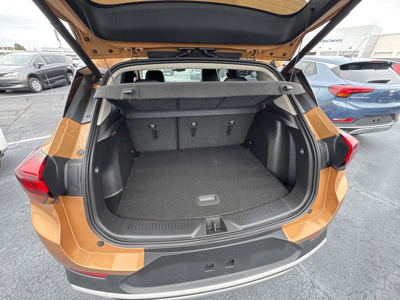 Used 2024 Buick Encore GX Preferred FWD image 12