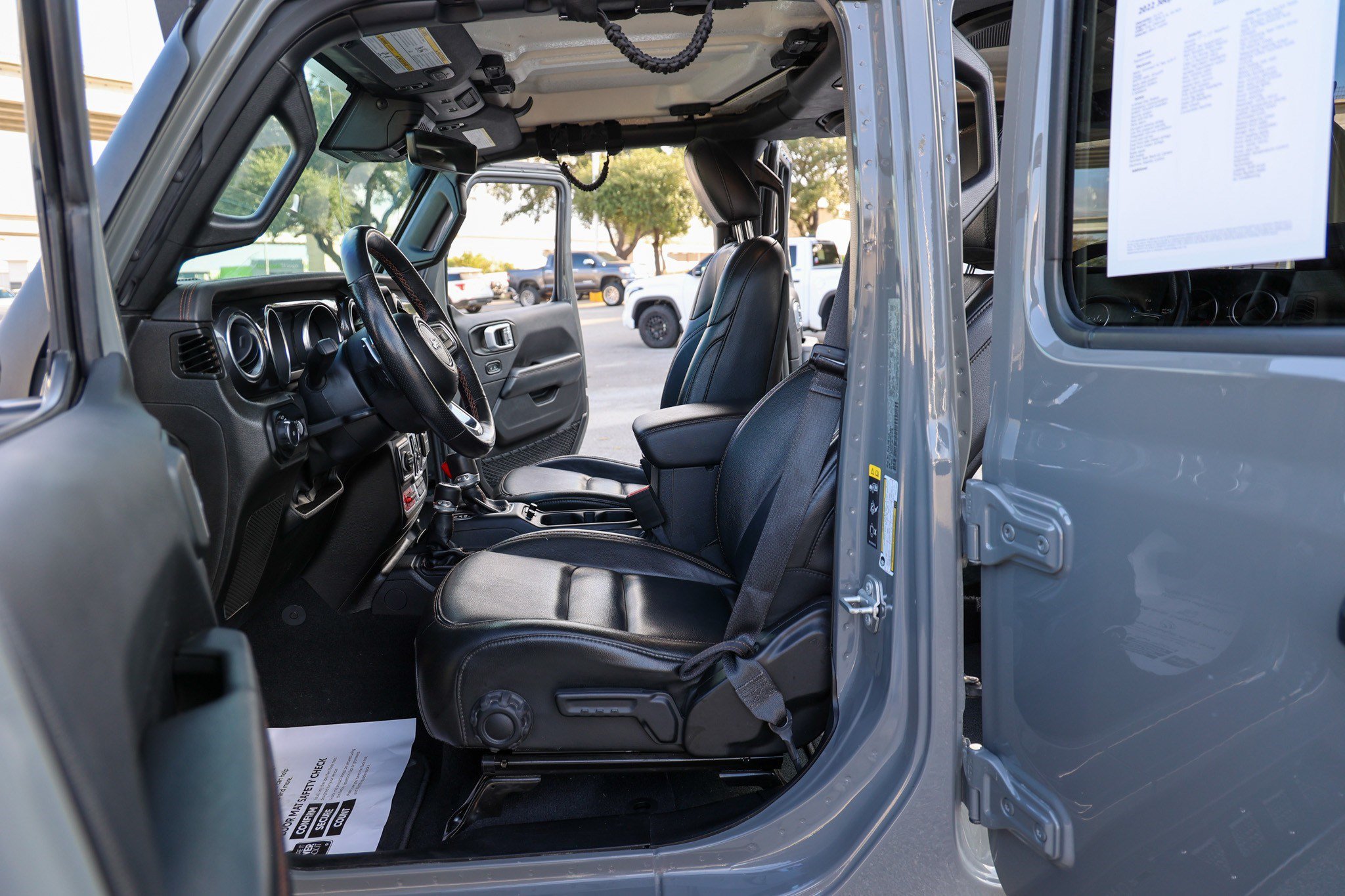Used 2022 Jeep Wrangler Unlimited Rubicon w/ Trailer Tow Package AWD/4WD image 38