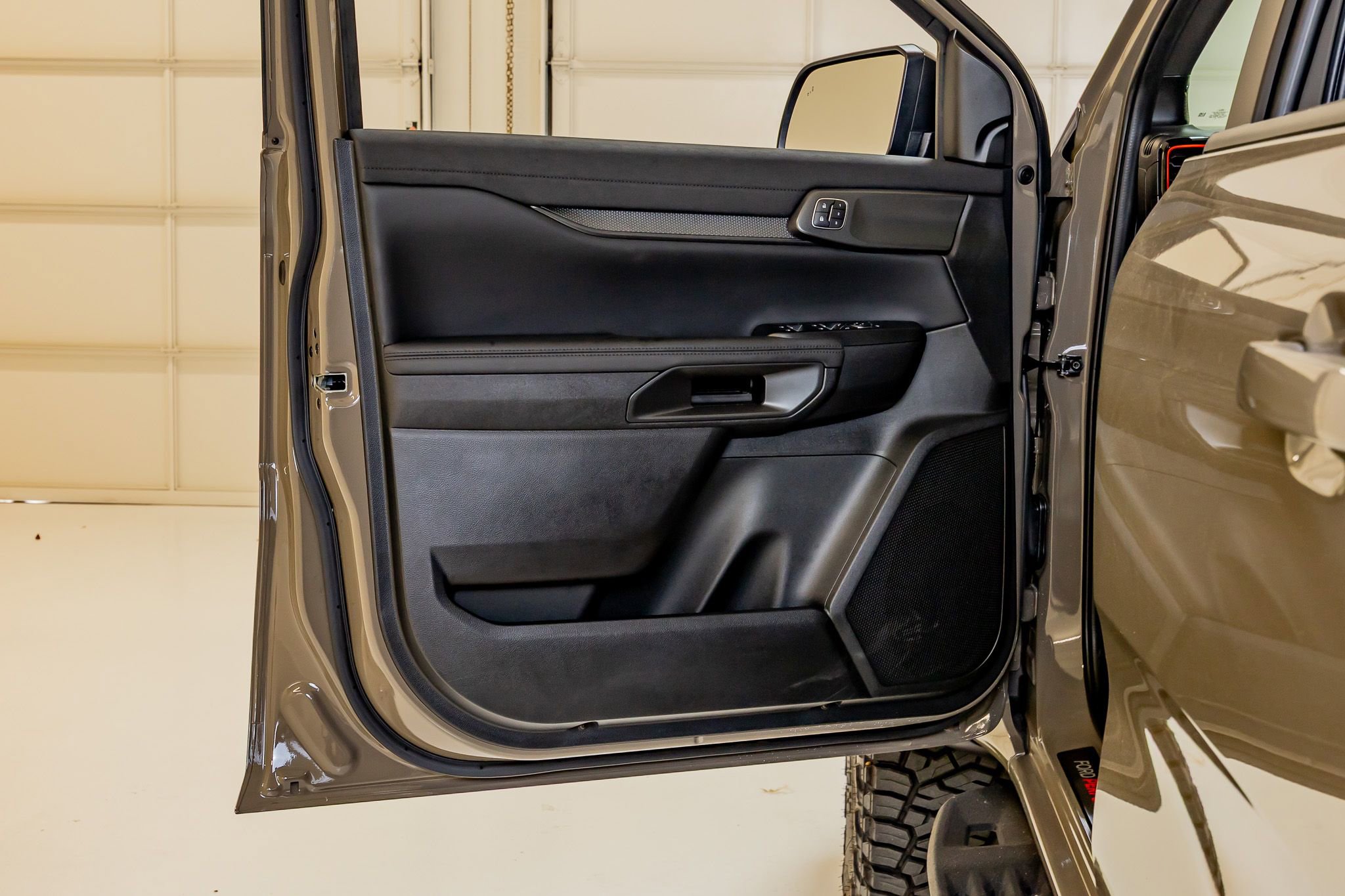 Used 2025 Ford Ranger Raptor image 36