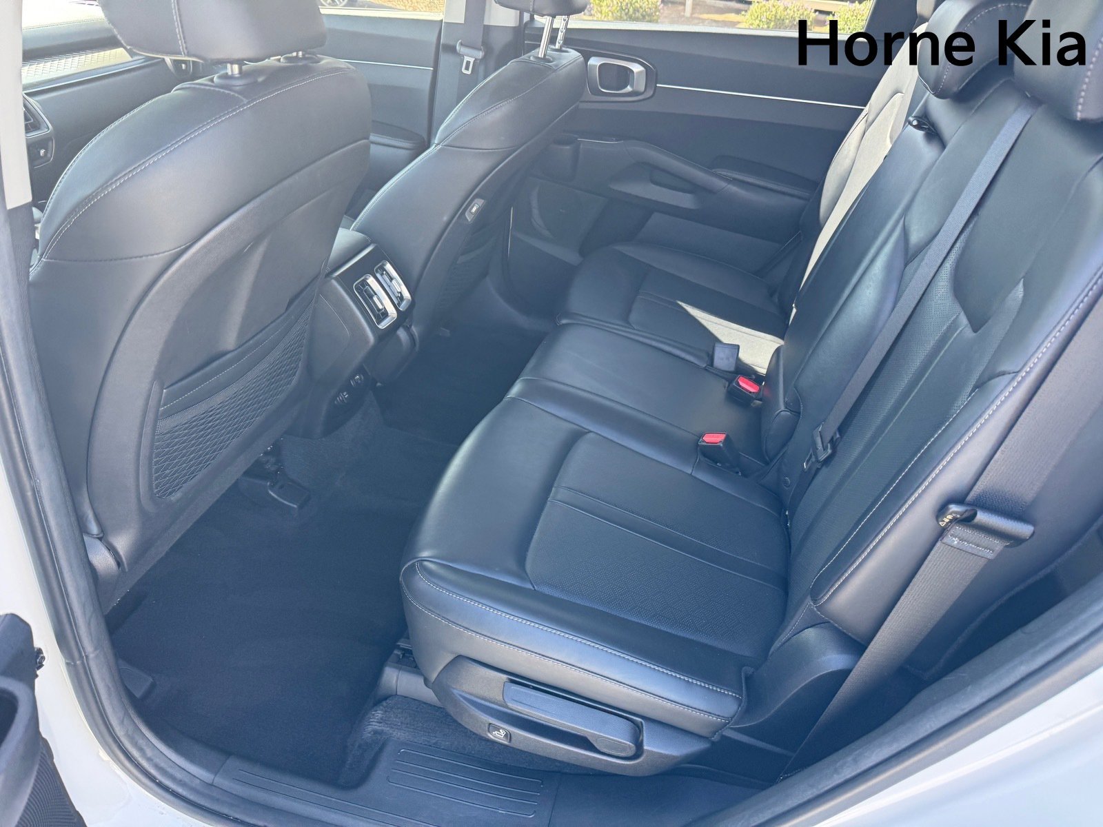 Used 2022 Kia Sorento S image 12