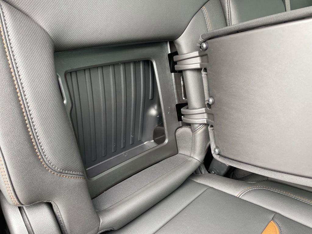 Used 2025 GMC Sierra 1500 AT4 w/ AT4 Premium Package image 36