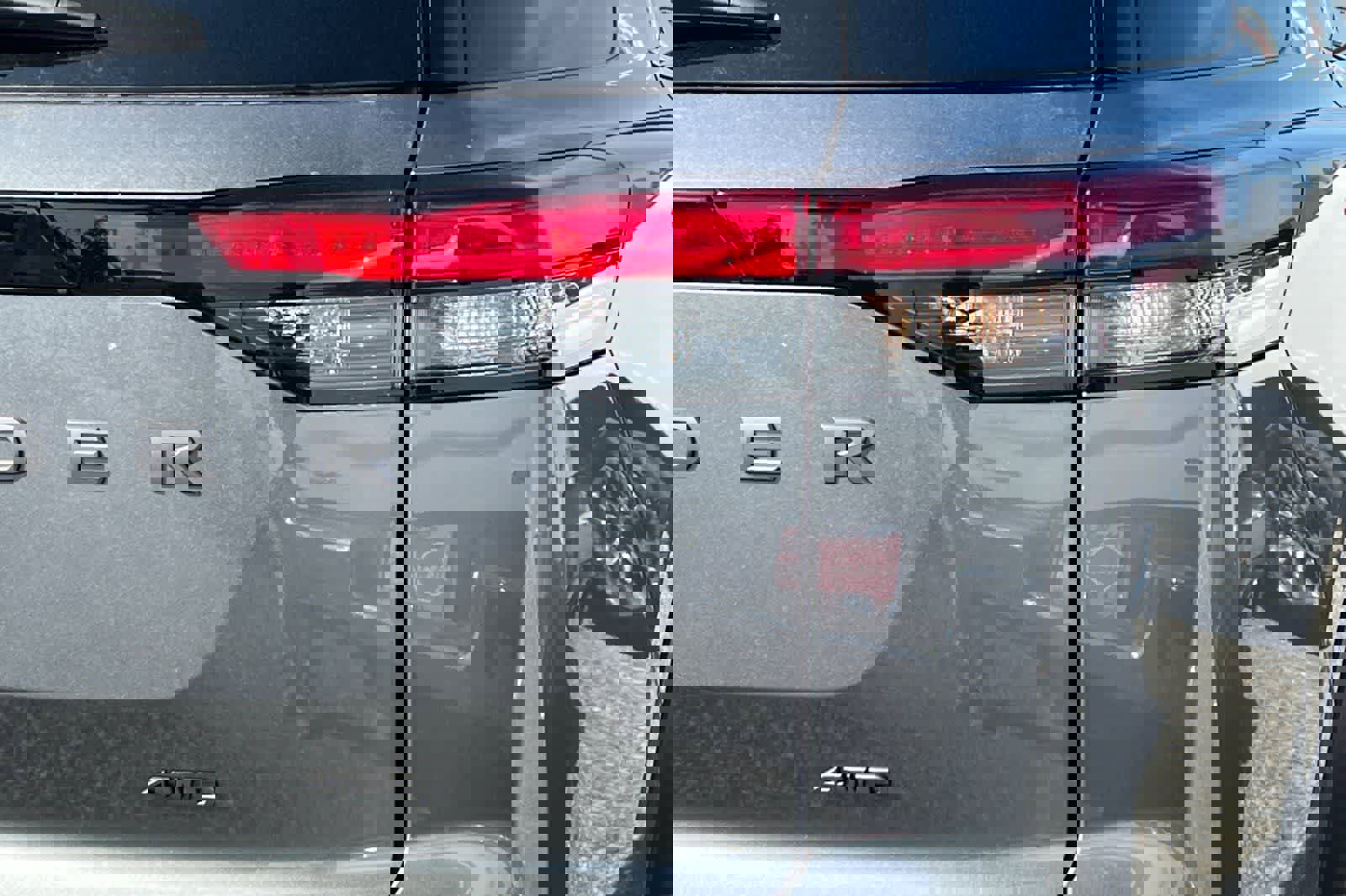 New 2026 Nissan Pathfinder SV image 17