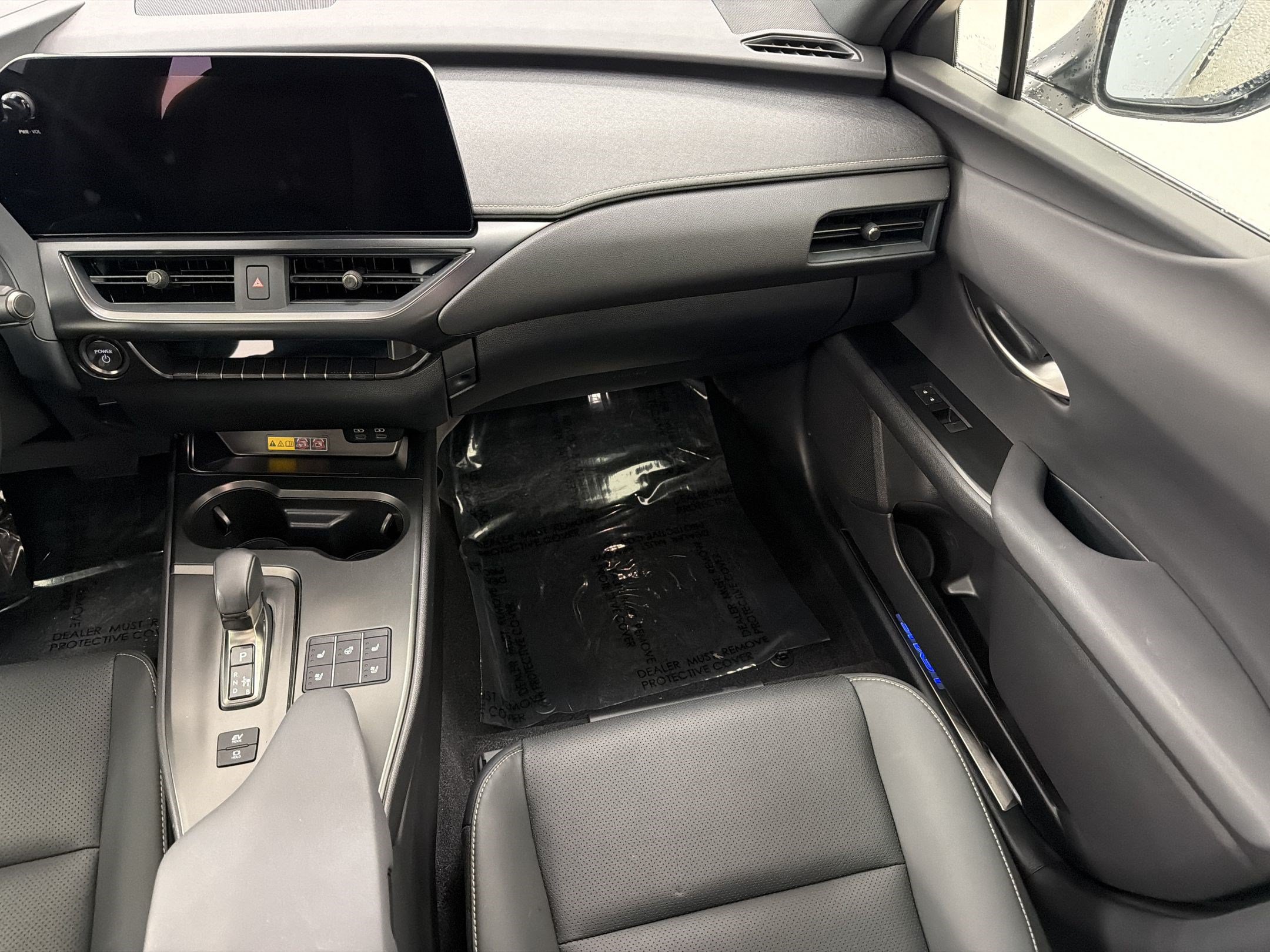 Used 2025 Lexus UX 300h FWD image 28