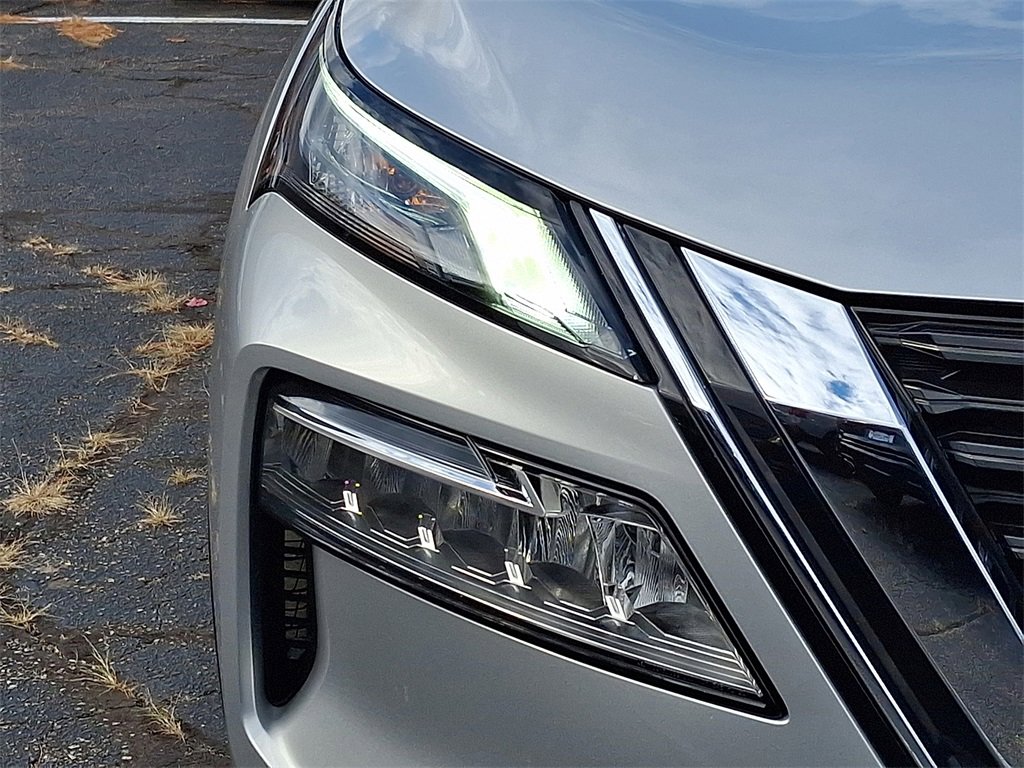 Used 2023 Nissan Rogue SL w/ SL Premium Package image 20