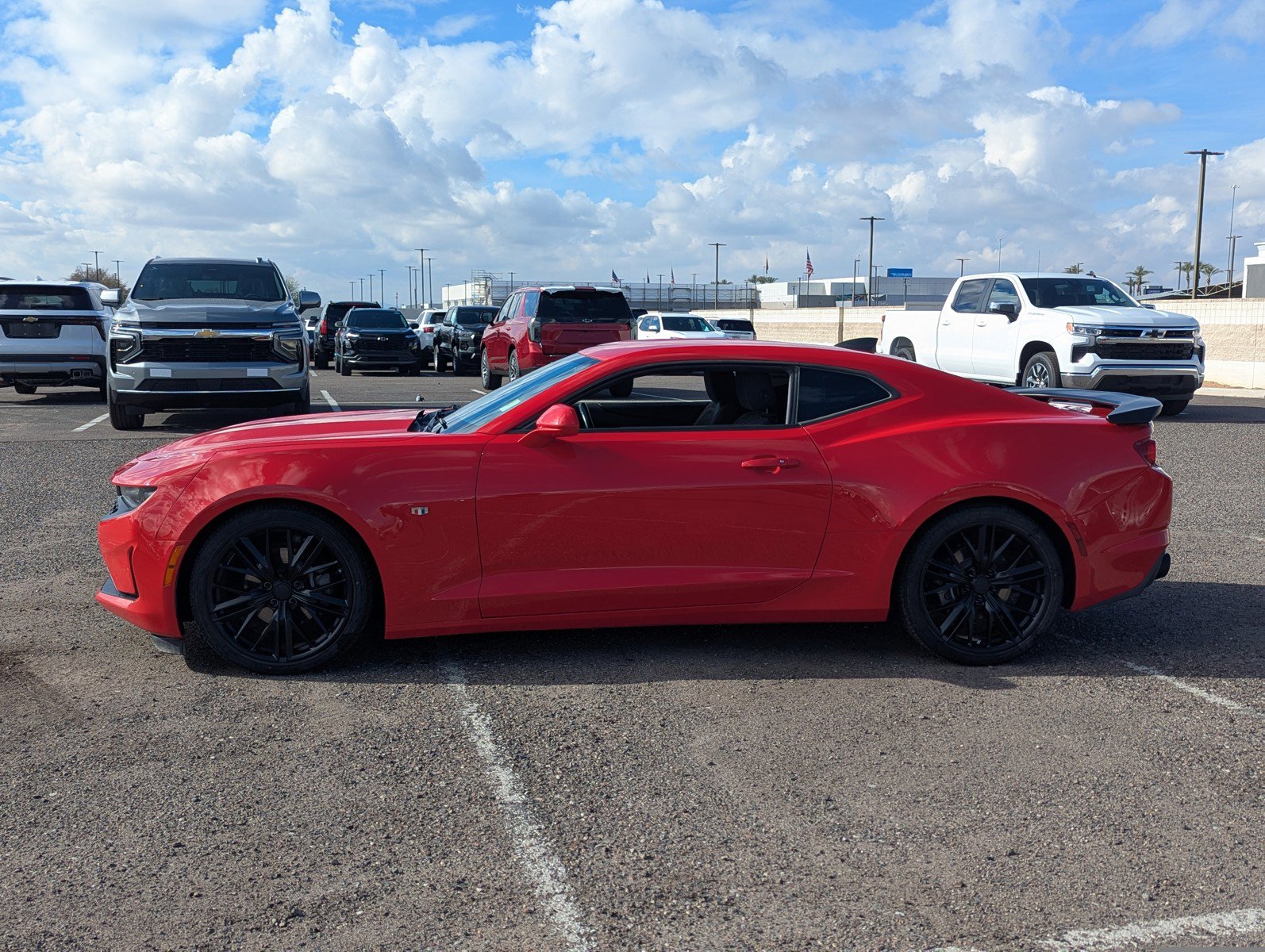 Used 2020 Chevrolet Camaro LT image 2