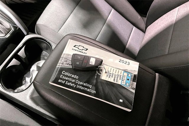 Used 2023 Chevrolet Colorado Trail Boss w/ Technology Package image 36