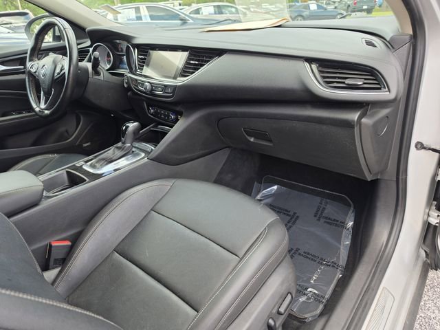 Used 2018 Buick Regal Essence w/ Driver Confidence Package #1 FWD image 12