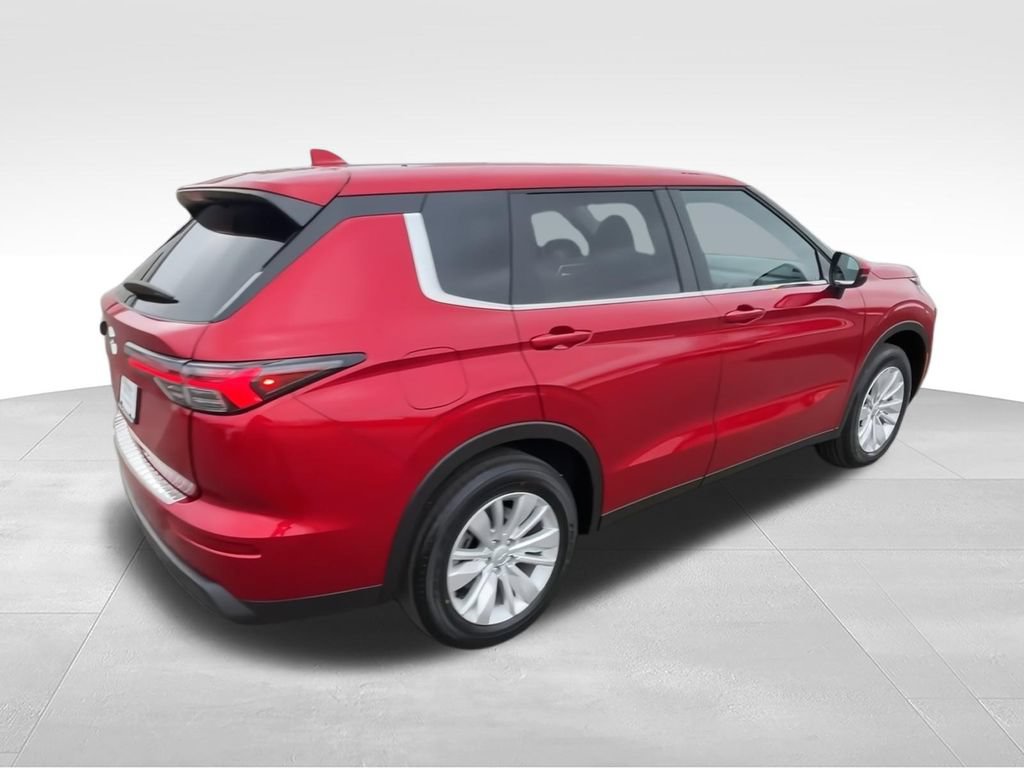 New 2026 Mitsubishi Outlander ES FWD image 8