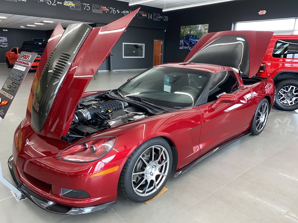Used 2009 Chevrolet Corvette Coupe w/ Z51 Performance Package image 24
