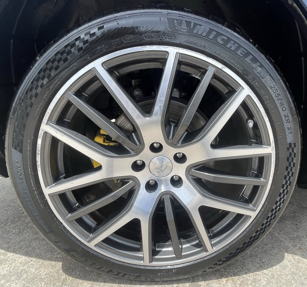 Used 2019 Maserati Levante GranLusso image 17