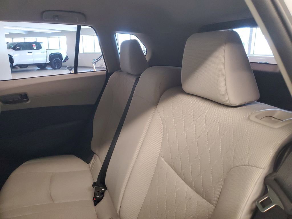 Used 2023 Toyota Corolla Cross L image 12