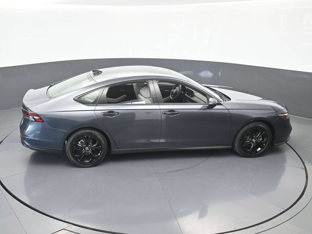 Used 2025 Honda Accord SE image 51