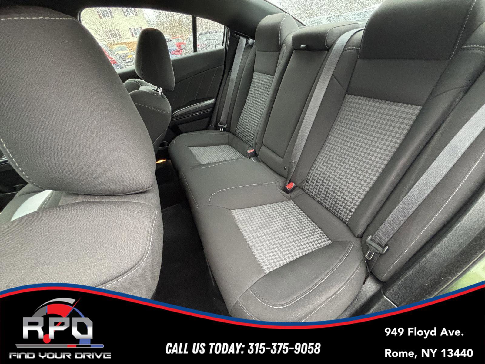 Used 2022 Dodge Charger GT image 28