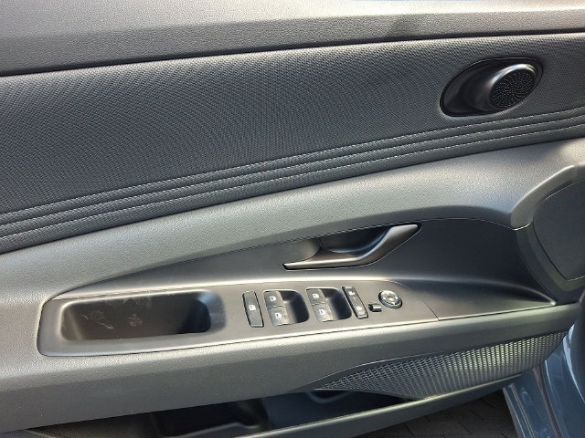 New 2026 Hyundai Elantra SEL Sport FWD image 8
