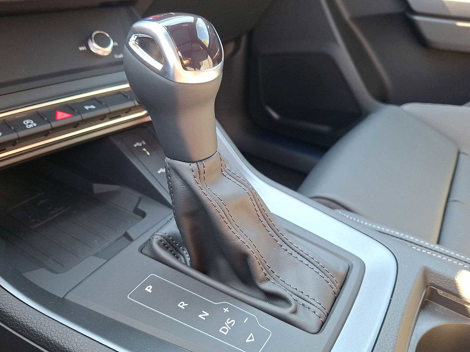 New 2025 Audi Q3 2.0T Premium image 13