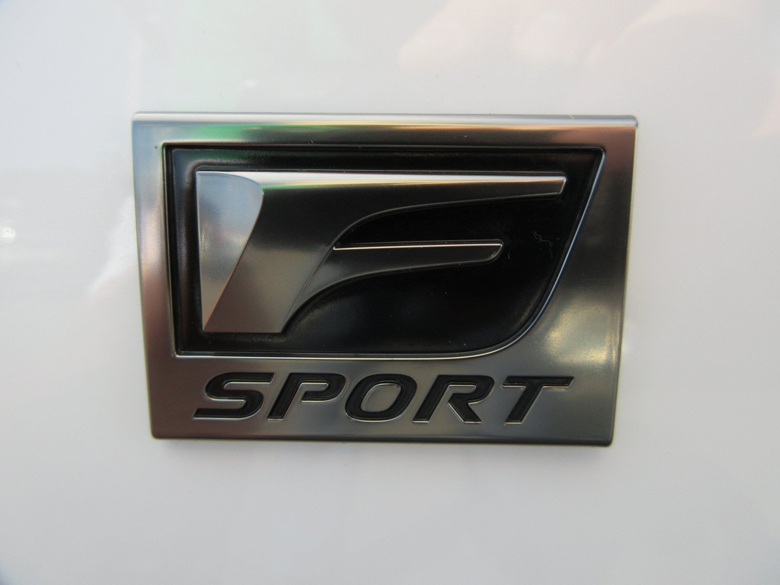 Used 2025 Lexus IS 500 RWD image 3